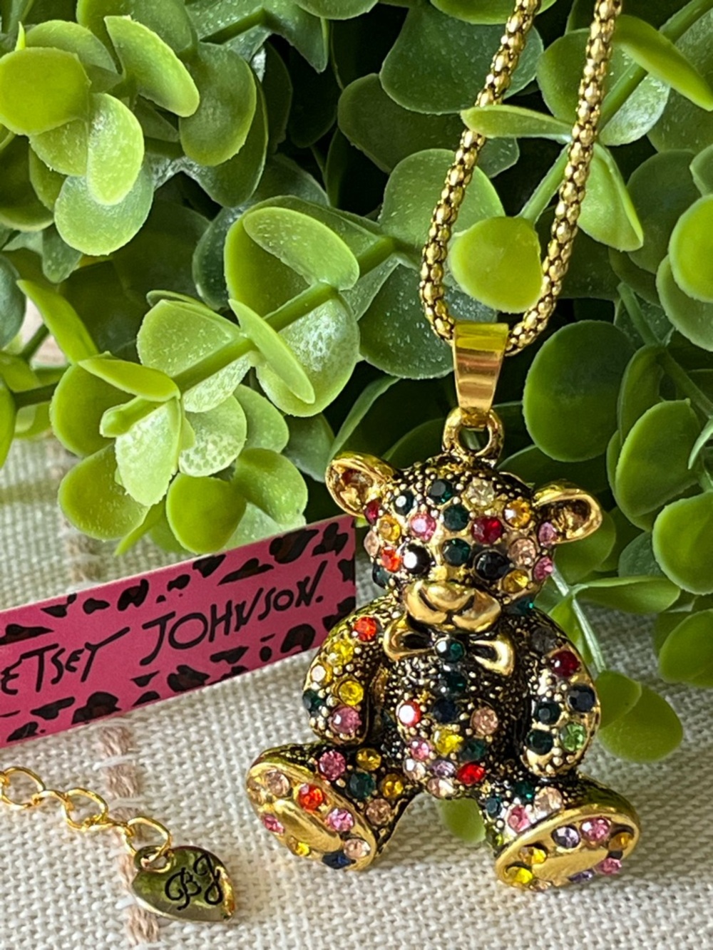 Betsey Johnson Gold Multicolor Crystal Teddy Bear Pendant Necklace 🧸🆕🧸 - Picture 2 of 10